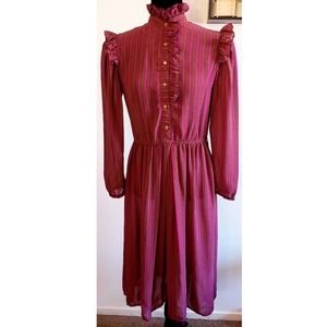 DONNA MORGAN Long Sleeve Dress. VINTAGE